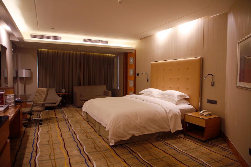 Zhongshan Lighting Era Hotel Bagian luar foto